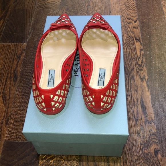 Prada, Red and White flats, Size 35 - Picture 3 of 6